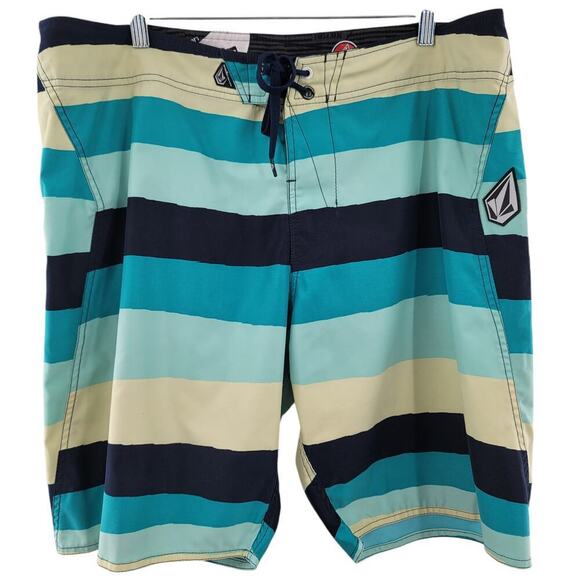 Volcom Men's Swim Board Shorts Size 38 Striped Stretch - Picture 1 of 5
